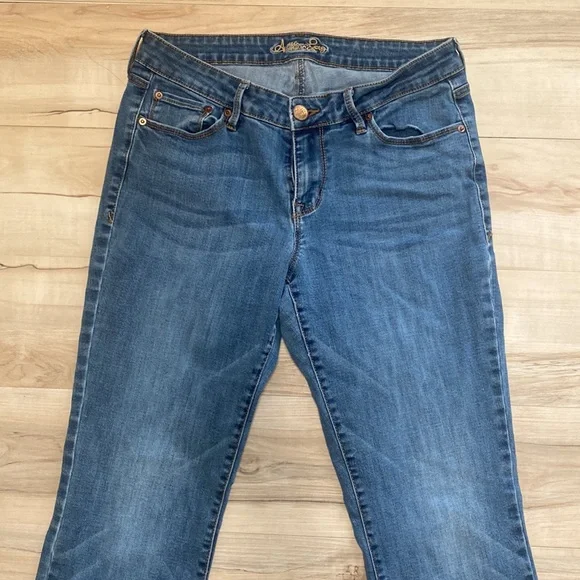 American Rag Juniors Bootcut Jeans Size 9. Raw Hem. So Cute. EUC. Great color. - Picture 2 of 12